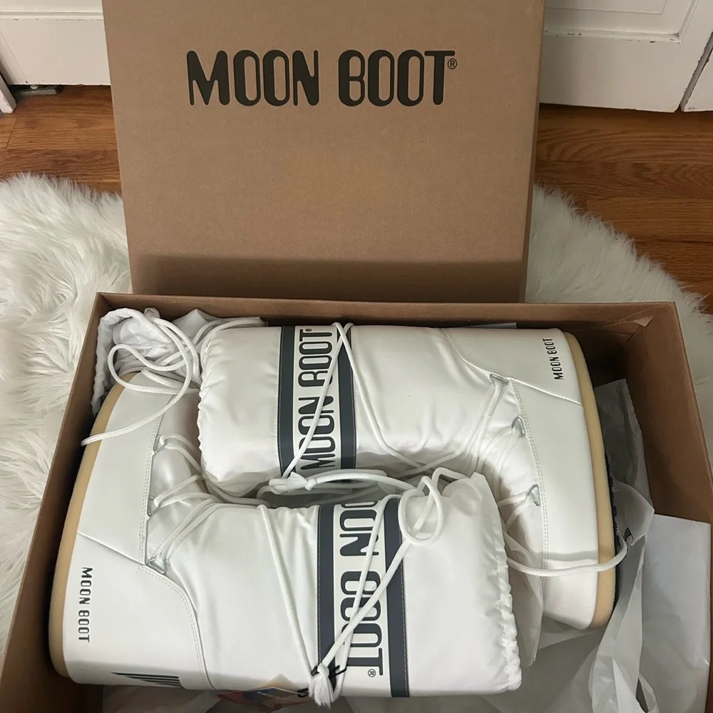 Never Worn Brand New with Tags - Moon Boots in Original Packaging! - Picture 6 of 8